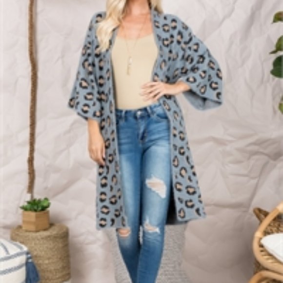 Boutique Item Sweaters - Leopard print Kimono cardigan Gray